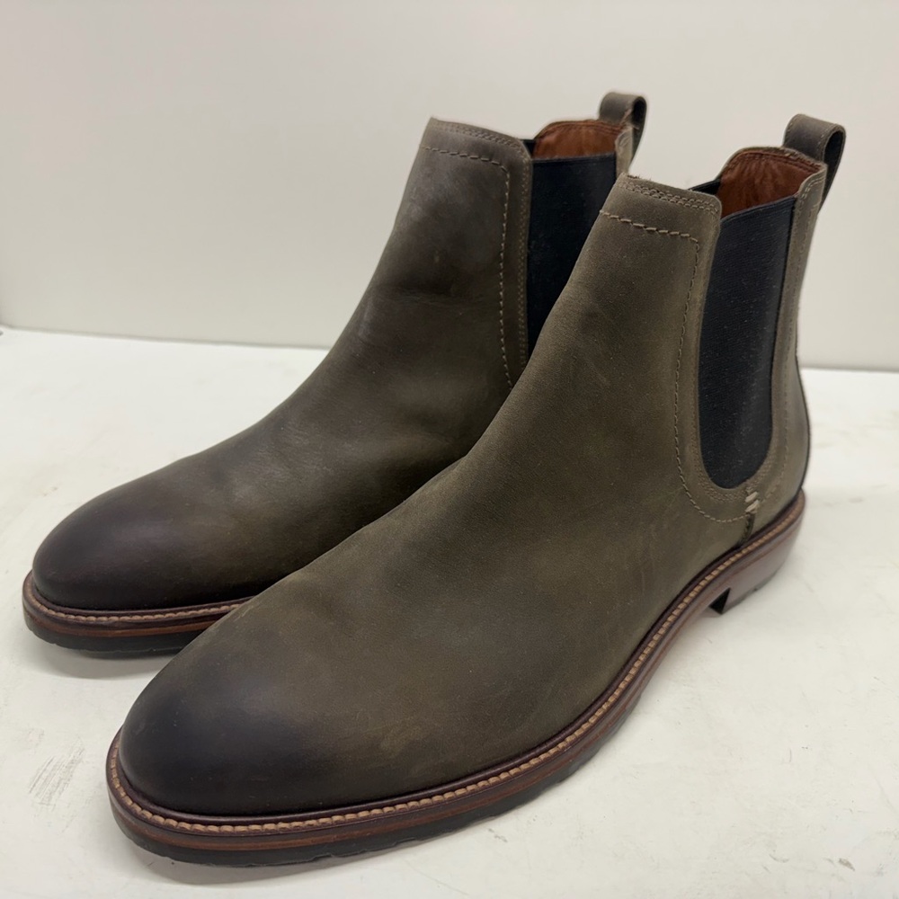Brand new COLE HAAN Men's Brown Chelsea Boots size 10 1/2